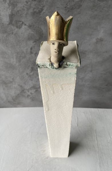 Stor kubeskulptur - Konge