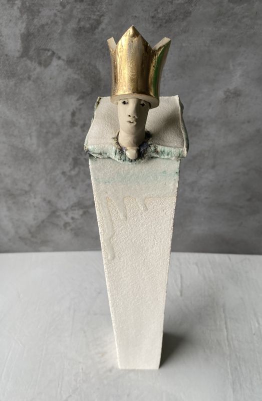 Stor kubeskulptur - Konge