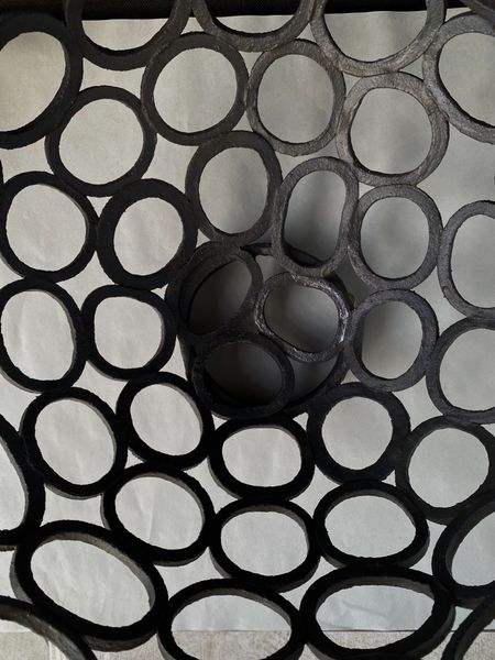 Stor skulpturell bolle